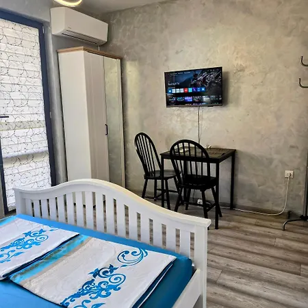 Aпартамент 5 Apartment *